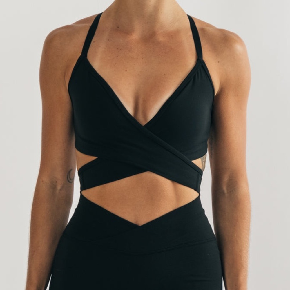 Alphalete Back Surface Wrap Sports Bra
